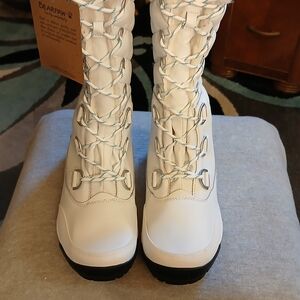 Bearpaw Women's White Winter Boots
